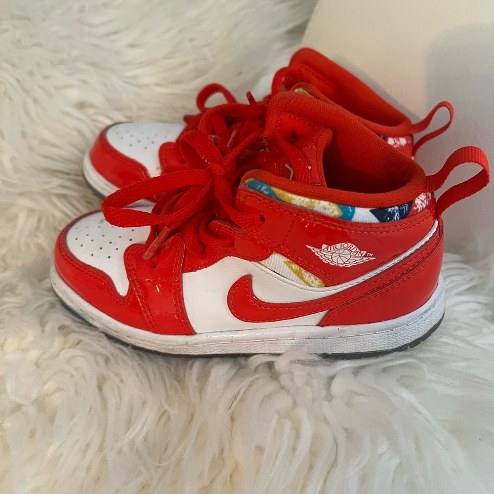 Kids toddler Jordan 1 mid Barcelona Sweater size 10c